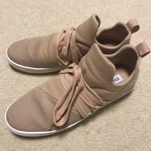 Steve Madden Lancer sneakers